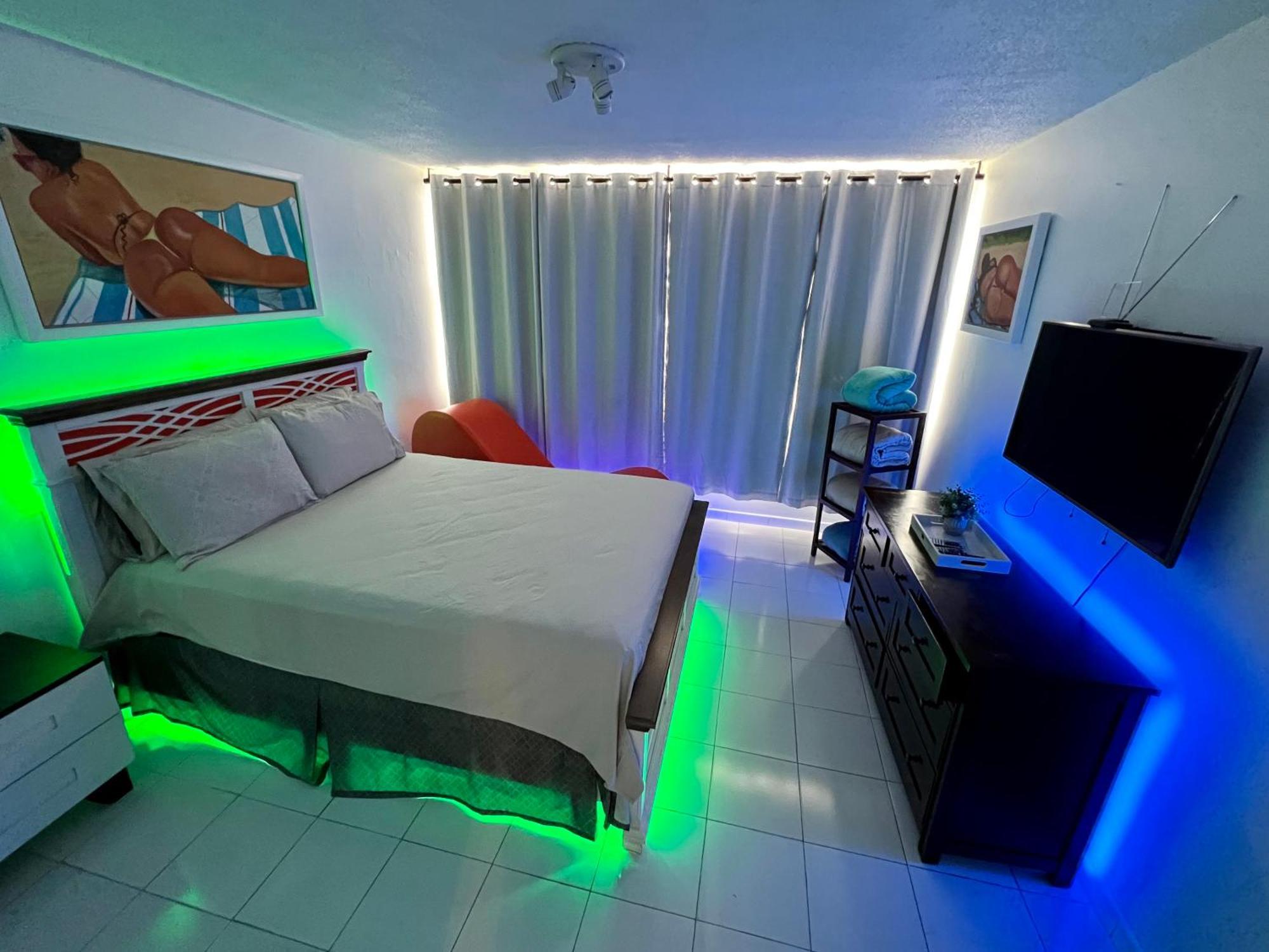Beachfront Tropical Tantra Apartment San Juan Exterior photo